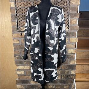 Nine West Black, Shimmer Metallic and Gray Patterned Cardigan Sweater w/Pockets